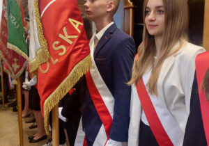 Poczet sztandarowy szkoły podczas uroczystości państwowych.