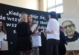 Wręczanie nagród w konkursie literackim