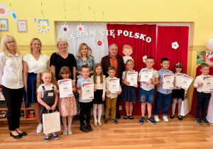 Oliwia na konkursie wiedzy patryiotycznej