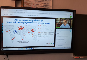 Prelegenci lekcji o globalizacji.