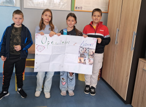 Projekt czytelniczy w 5a - ,,Zło dobrem zwyciężaj”