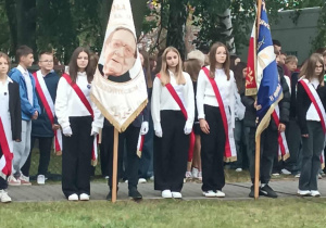 Uczniowie podczas uroczystości.