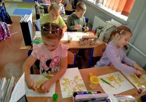 Zajęcia plastyczne 1a SŁONECZNIKI