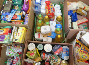 „Świąteczna paczka dla tomaszowskiego Seniora"