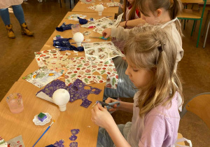 Warsztaty świąteczne – Bombki decoupage