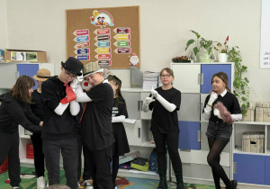 Grupa teatralna INNI