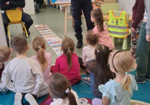 Bezpieczne ferie -spotkanie z policjantem