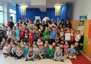 „Patrz, oto teatr!” - spektakl, który przyjeżdża do widzów.