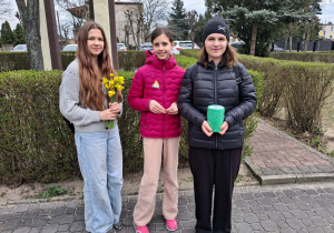 Wolontariusze na Polach Nadziei