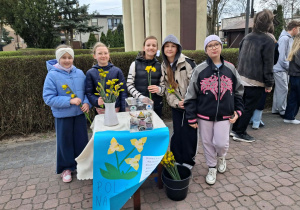 Wolontariusze na Polach Nadziei