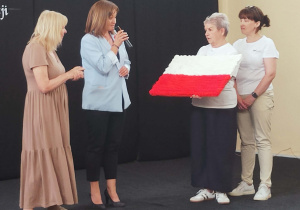 Zaprzyjaźnieni seniorzy w Dziewiątce