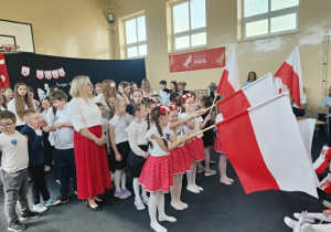 Pod biało - czerwoną flagą