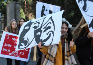 Happening z okazji Międzynarodowego Dnia Teatru