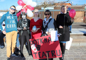 Happening z okazji Międzynarodowego Dnia Teatru