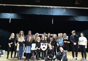 Grupa Teatralna INNI ze srebrną i brązową maską na Teatraliach